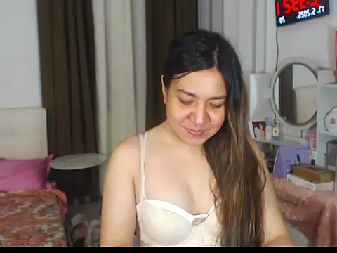 stellahugeX online show from May 2026 06:39:01 PM