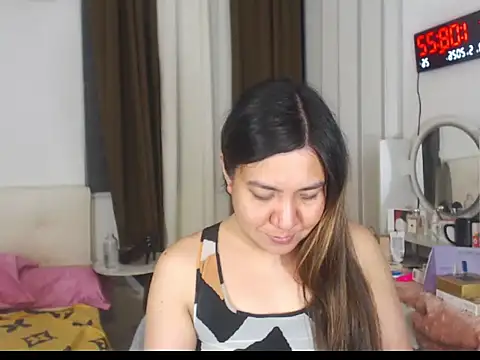 stellahugeX online show from May 2026 05:10:02 PM