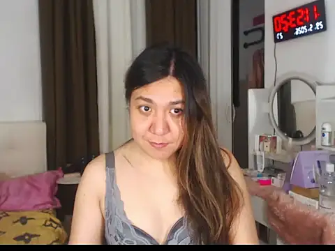 stellahugeX online show from May 2026 03:54:01 PM