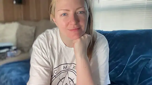 PefectNipz online show from January 2026 03:28:02 PM