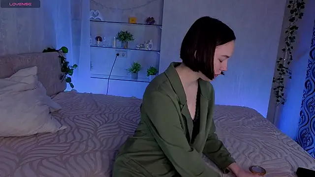 Snapshot of LoisBasil chatting on November 2025 04:18:02 PM LoisBasil online show from November 2025 04:18:02 PM