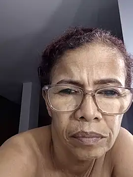 Snapshot of Merybeks chatting on April 2026 10:36:01 AM Merybeks online show from April 2026 10:36:01 AM