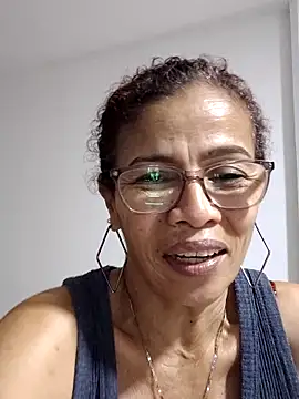 Snapshot of Merybeks chatting on May 2026 02:45:01 PM Merybeks online show from May 2026 02:45:01 PM