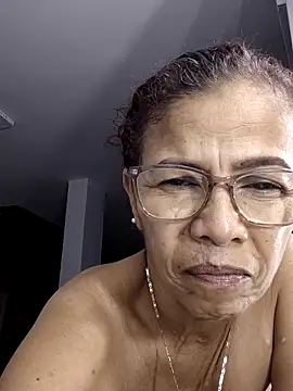 Snapshot of Merybeks chatting on May 2026 10:23:02 AM Merybeks online show from May 2026 10:23:02 AM