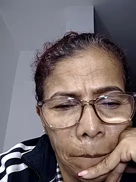 Snapshot of Merybeks chatting on May 2026 10:00:02 AM Merybeks online show from May 2026 10:00:02 AM