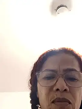 Snapshot of Merybeks chatting on May 2026 10:11:02 AM Merybeks online show from May 2026 10:11:02 AM