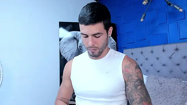 andres-clark92 online show from September 2025 05:40:02 PM