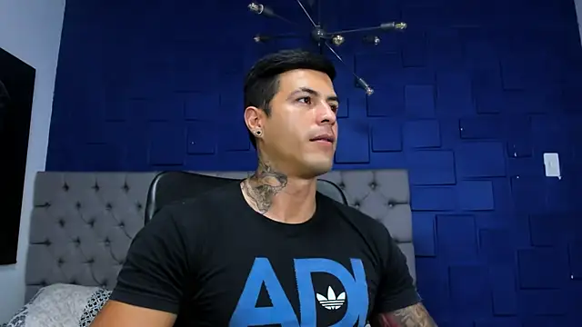 andres-clark92 online show from May 2026 04:00:01 PM