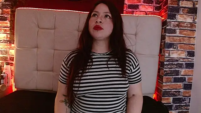 Snapshot of miadoll303av chatting on October 2025 03:53:02 AM miadoll303av online show from October 2025 03:53:02 AM