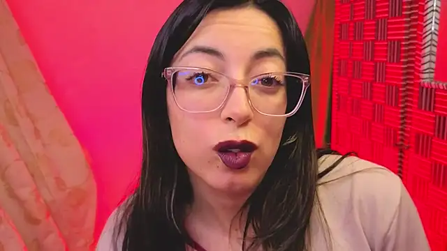 Snapshot of Miranda_sexlove_ chatting on December 2025 07:37:01 AM Miranda sexlove online show from December 2025 07:37:01 AM