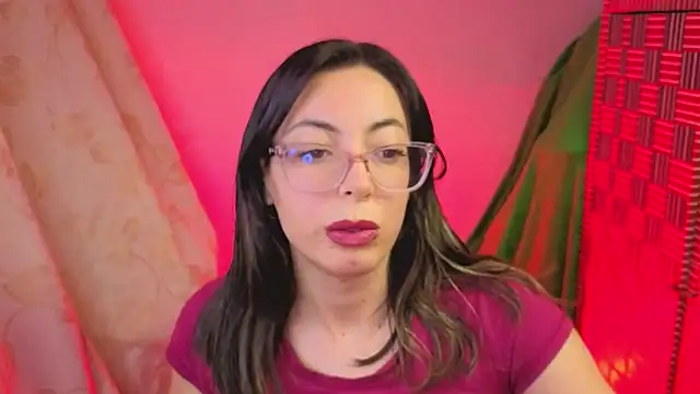 Snapshot of Miranda_sexlove_ chatting on December 2025 07:28:02 AM Miranda sexlove online show from December 2025 07:28:02 AM