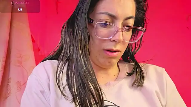 Snapshot of Miranda_sexlove_ chatting on January 2026 05:01:02 AM Miranda sexlove online show from January 2026 05:01:02 AM