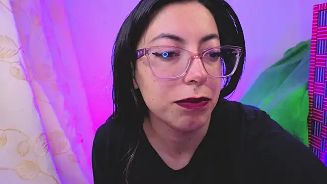 Snapshot of Miranda_sexlove_ chatting on January 2026 06:07:02 AM Miranda sexlove online show from January 2026 06:07:02 AM