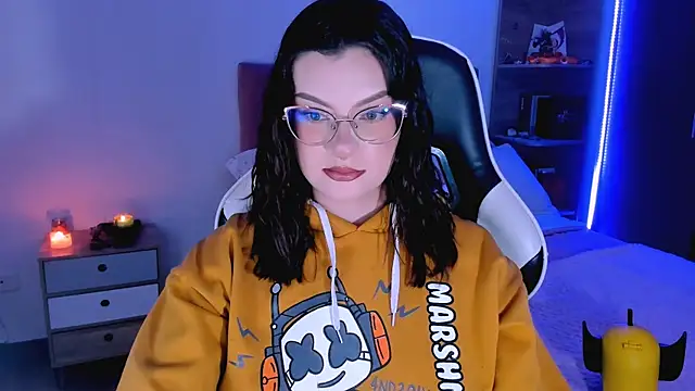 Snapshot of OphelianaRose33 chatting on September 2025 10:13:02 PM OphelianaRose33 online show from September 2025 10:13:02 PM