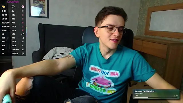 Snapshot of FelixStarkk chatting on December 2025 08:23:01 AM FelixStarkk online show from December 2025 08:23:01 AM