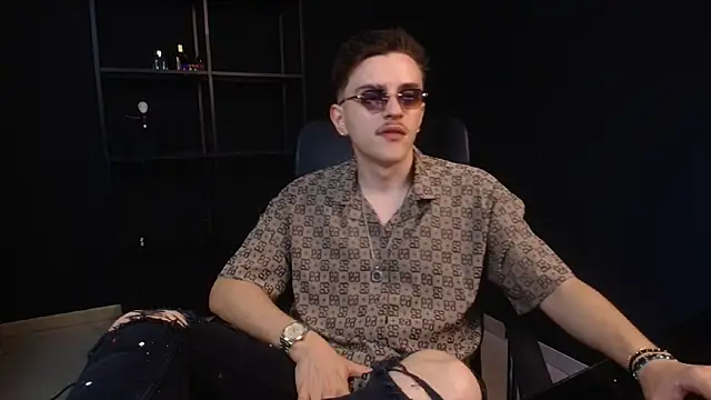 Snapshot of FelixStarkk chatting on June 2026 04:37:01 AM FelixStarkk online show from June 2026 04:37:01 AM