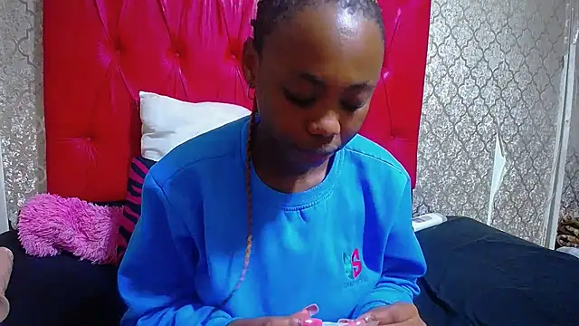 Snapshot of ItsMsBankss02 chatting on November 2025 07:25:01 PM ItsMsBankss02 online show from November 2025 07:25:01 PM