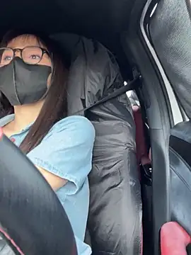 Snapshot of Linh_2004 chatting on September 2025 06:36:01 AM Linh 2004 online show from September 2025 06:36:01 AM