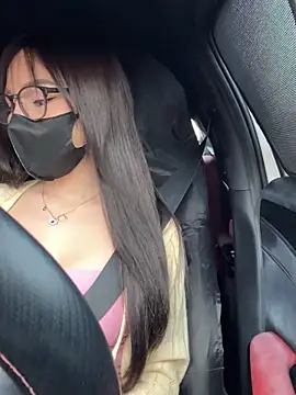 Snapshot of Linh_2004 chatting on September 2025 07:43:01 AM Linh 2004 online show from September 2025 07:43:01 AM