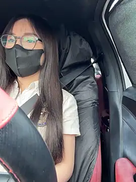 Snapshot of Linh_2004 chatting on September 2025 05:31:02 AM Linh 2004 online show from September 2025 05:31:02 AM