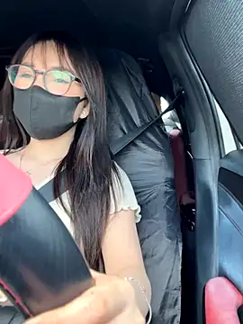 Snapshot of Linh_2004 chatting on September 2025 06:06:02 AM Linh 2004 online show from September 2025 06:06:02 AM