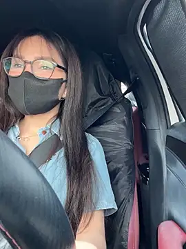 Snapshot of Linh_2004 chatting on September 2025 05:01:02 AM Linh 2004 online show from September 2025 05:01:02 AM