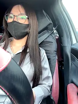 Snapshot of Linh_2004 chatting on October 2025 07:06:02 AM Linh 2004 online show from October 2025 07:06:02 AM