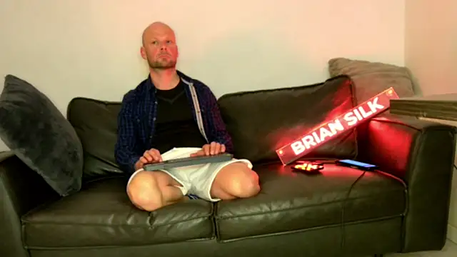 Snapshot of BRIANSILK77 chatting on September 2025 06:22:02 PM BRIANSILK77 online show from September 2025 06:22:02 PM