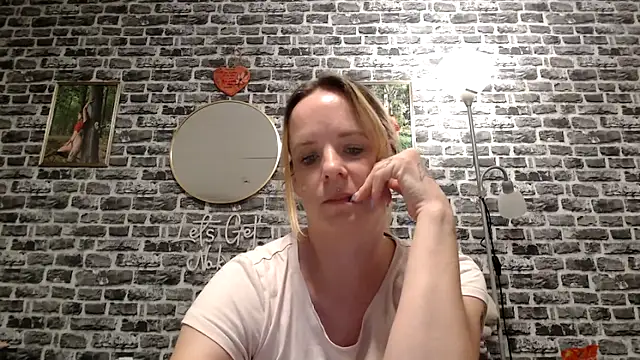 SexyMilf 37 online show from April 2026 08:48:01 PM