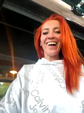 MikaelaBloom online show from October 2025 04:27:02 PM