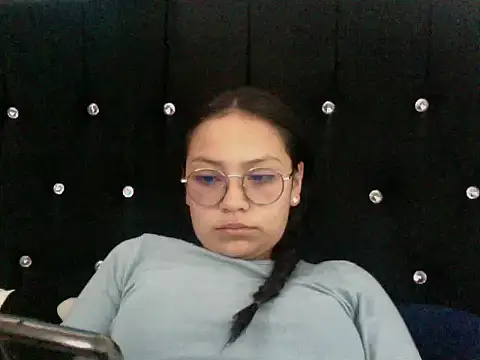 Snapshot of katalina07_1 chatting on January 2026 01:04:01 PM katalina07 1 online show from January 2026 01:04:01 PM