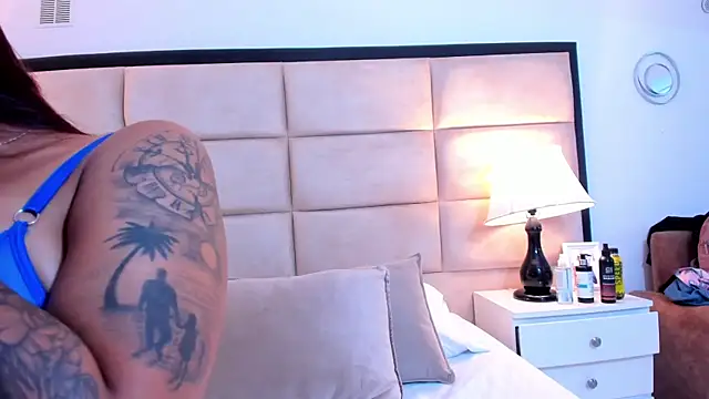 GabyMoreau online show from March 2026 08:37:01 PM