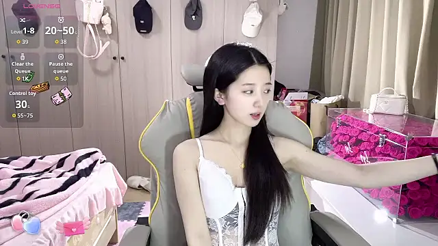 Snapshot of OiOi-666 chatting on February 2026 02:10:01 AM OiOi-666 online show from February 2026 02:10:01 AM