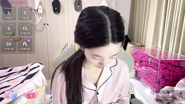 Snapshot of OiOi-666 chatting on February 2026 01:00:02 AM OiOi-666 online show from February 2026 01:00:02 AM