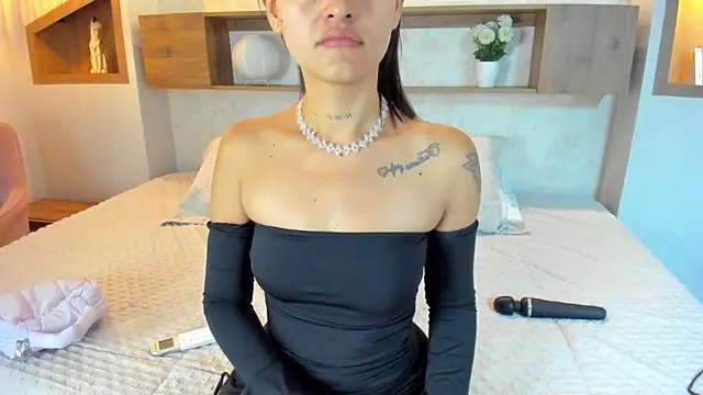 Emilly Beaumont online show from May 2026 12:56:01 PM