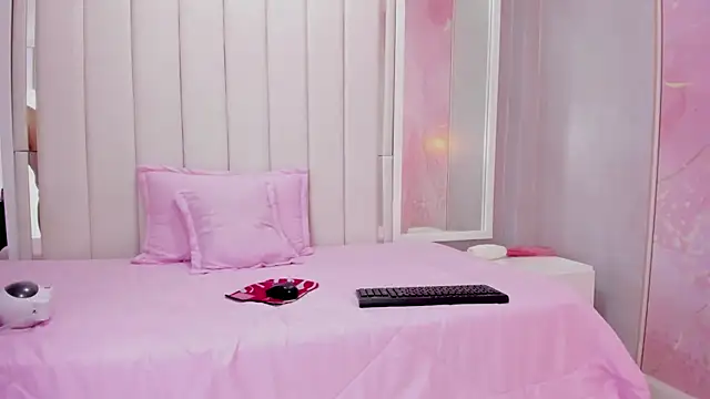 luna hot ass online show from September 2025 08:12:02 PM