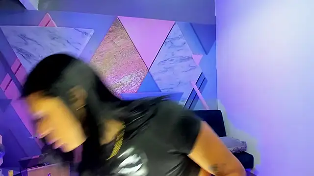 keytinthomson  online show from September 2025 07:35:01 PM