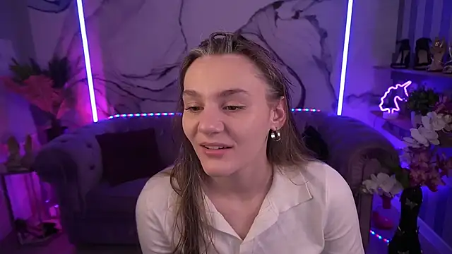 Snapshot of DiamondGoldie chatting on September 2025 06:50:01 AM DiamondGoldie online show from September 2025 06:50:01 AM