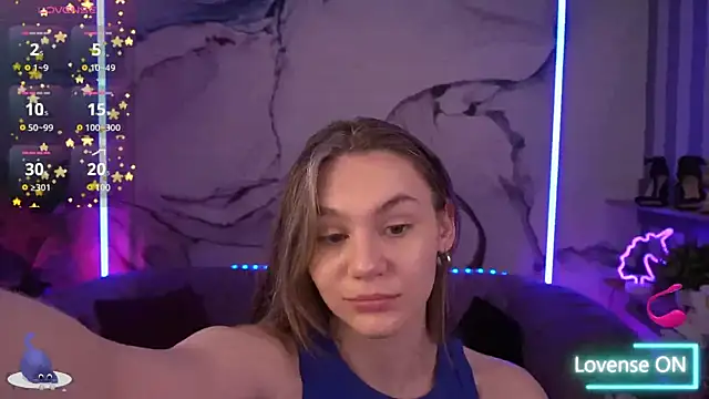 Snapshot of DiamondGoldie chatting on September 2025 07:12:02 AM DiamondGoldie online show from September 2025 07:12:02 AM