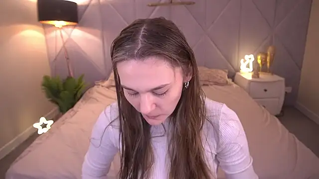 Snapshot of DiamondGoldie chatting on November 2025 08:20:01 PM DiamondGoldie online show from November 2025 08:20:01 PM