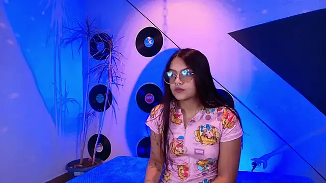 Snapshot of Lilith_and_Khloe chatting on January 2026 11:26:01 AM Lilith and Khloe online show from January 2026 11:26:01 AM