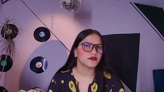 Snapshot of Lilith_and_Khloe chatting on March 2026 11:16:02 AM Lilith and Khloe online show from March 2026 11:16:02 AM