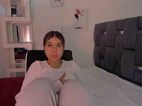 MafeStar777 online show from March 2026 03:29:01 PM