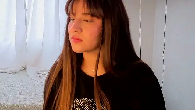 Linda Bellucci online show from September 2025 09:41:02 PM