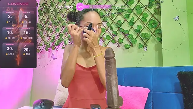 Snapshot of Karen_Ariass chatting on October 2025 02:26:02 PM Karen Ariass online show from October 2025 02:26:02 PM