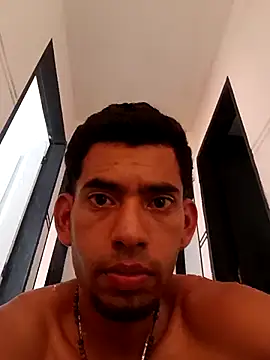 Snapshot of Negritohot2828 chatting on October 2025 04:31:02 PM Negritohot2828 online show from October 2025 04:31:02 PM