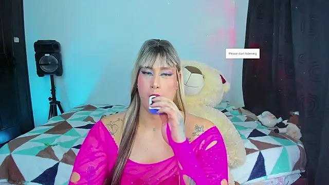 Snapshot of Sweetveronik_44 chatting on November 2025 09:17:01 PM Sweetveronik 44 online show from November 2025 09:17:01 PM