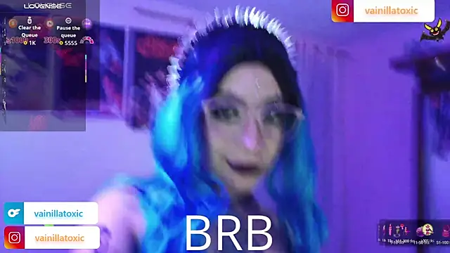 Snapshot of vainilla_doll chatting on December 2025 01:21:02 AM vainilla doll online show from December 2025 01:21:02 AM