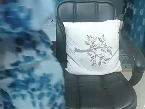 Urlove lily online show from September 2025 06:07:01 AM