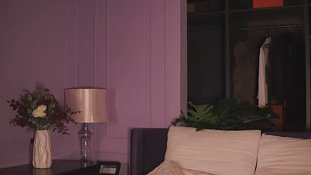 Monique Celeste online show from May 2026 04:32:01 AM